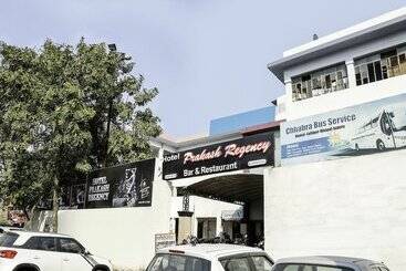 Oyo 28071 Hotel Prakash Regency