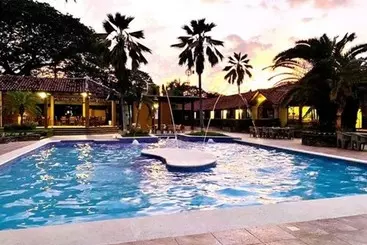 هتل Hacienda Gualiqueme
