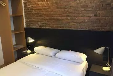 ホテル Arte Suites By Olala Homes