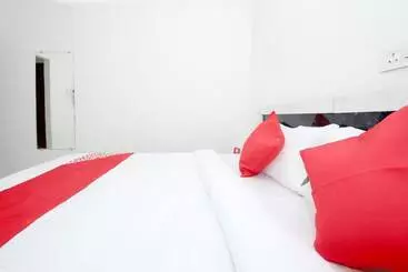 Oyo 26738 Hotel Supreet