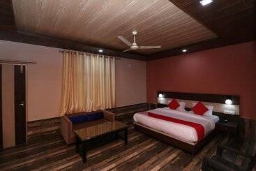 בית מלון כפרי Collection O Signature Inn