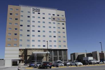 Отель Fairfield Inn & Suites By Marriott Mexicali