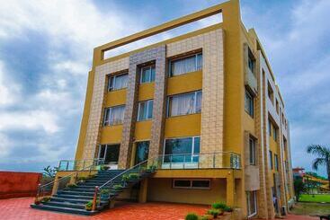 Otel Oyo 16730 Sea World Water Park