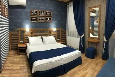 ユースホステル Lucky Ship Art