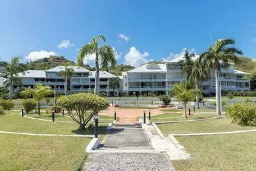 هتل آپارتمان Anse Marcel Cove Suites