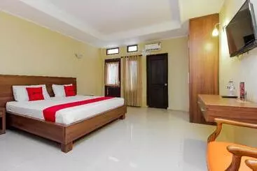 Pensione Reddoorz Near Taman Samarendah