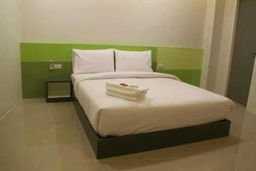 הוסטל Petchmansion