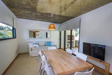 هتل Julieta Y El Mar