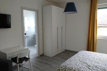 تختخواب و صبحانه Novantatrè