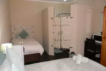Majatalo Ridderspoor Guesthouse
