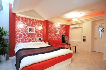 בית מלון כפרי Restay Tokushima Aine