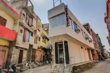 Oyo 22942 Hotel Opal