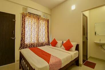 Hotel Oyo 16667 Taj Palace