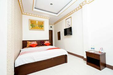 Hotell Oyo 230 Maleo Residence