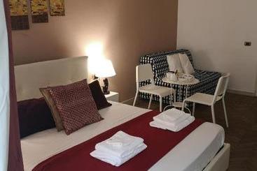 تختخواب و صبحانه Domus Luigi Leone Ii