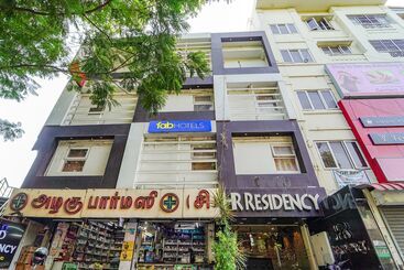Fabhotel Hr Residency