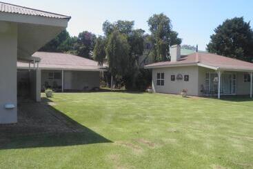 Hotel Long Creek Lodge