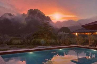 Padaeng Mountain View Resort