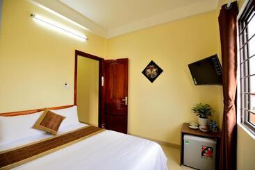 تختخواب و صبحانه Guest House Maika