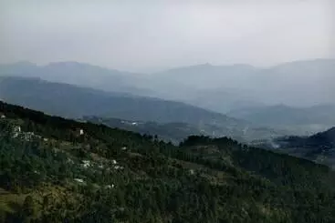 Hotel Kausani Retreat