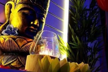 پانسیون Saṃsāra & Nirvana Suite