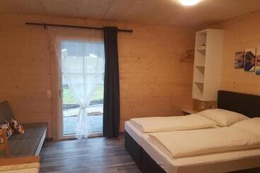 アパートホテル Gästehaus Am Hahnenkamm