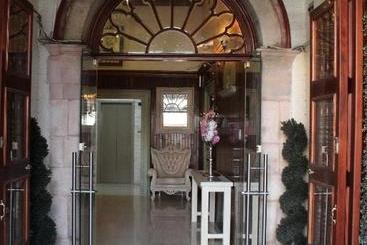 هتل Insurgente Allende