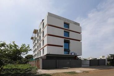 בית מלון כפרי Treebo Sapphire Studio