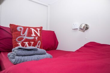 هاستل The Sandon