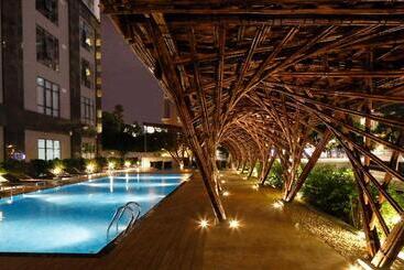 هتل Roygent Parks Hanoi