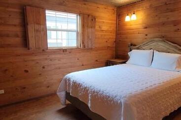 هتل Stateline Cabin