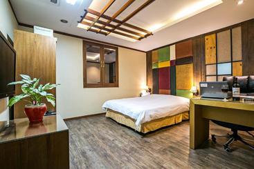 בית מלון כפרי Fiore Tourist