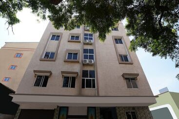 酒店 Oyo 22736 Tulasi Anugana Grand