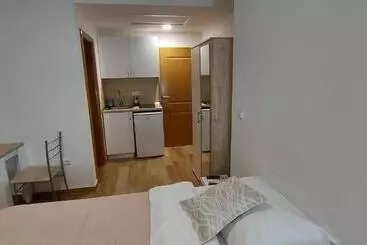 پانسیون Apartmani Barka
