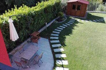 تختخواب و صبحانه Eden