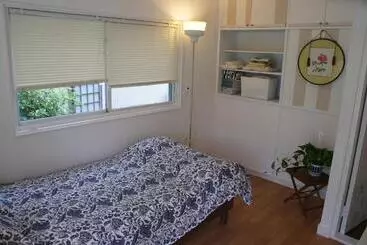 Bed and Breakfast Ems Enoshima クラシックゲストハウス ペットok