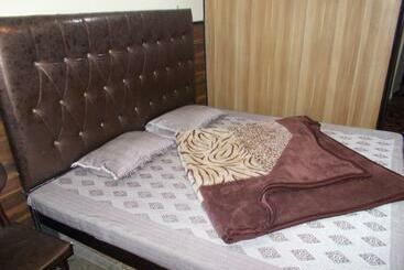 پانسیون Ratnam Guest House