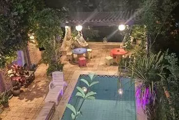 Hostel Da 13 E Suítes