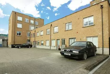 پانسیون Tom Dick And Harriet S Accommodation