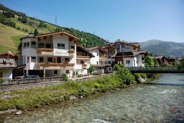 Alpenrose Hotel Garni