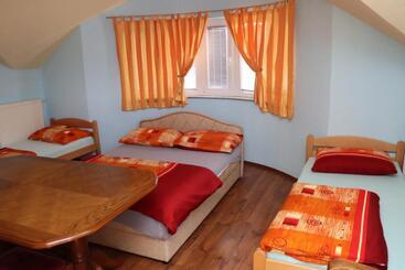 Bed and Breakfast Rooms & Apartment Jozić