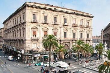 تختخواب و صبحانه Symposium Bed&breakfast