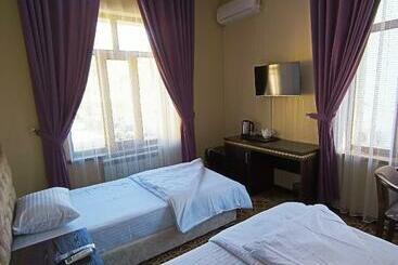 Hotel Family And Friends