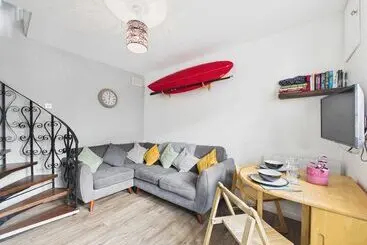コテージ The Mews   1 Bed Holiday Home   Langland
