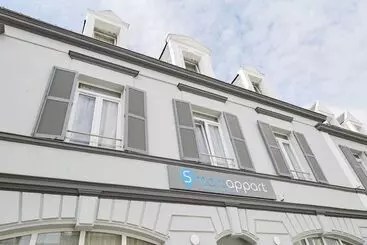 アパートホテル Smartappart Saint Nazaire