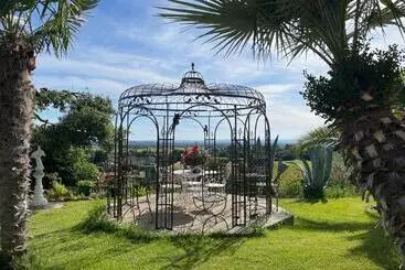 ベッドアンドブレックファースト La Thomalie