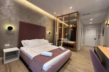 Domus Hotel & Apartments