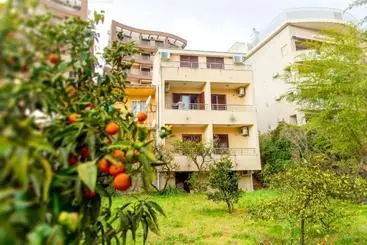 پانسیون Guest House Mandarina