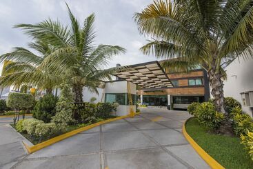 Hotel Andiroba Palace