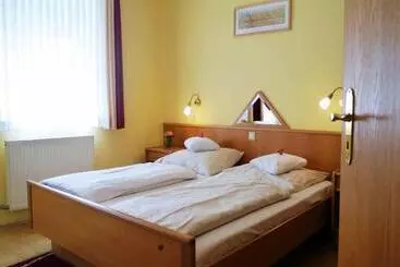 Retkeilymaja Da`sporrer Hotel & Wirtshaus